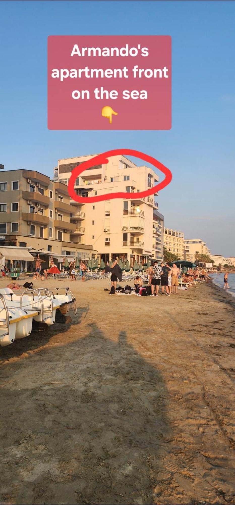 Апартаменти Armando's Front On The Sea